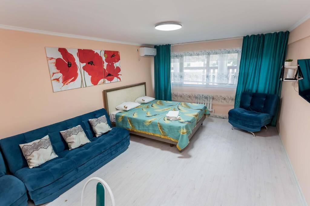 Квартира С Видом На Горы Almaty Ngoại thất bức ảnh
