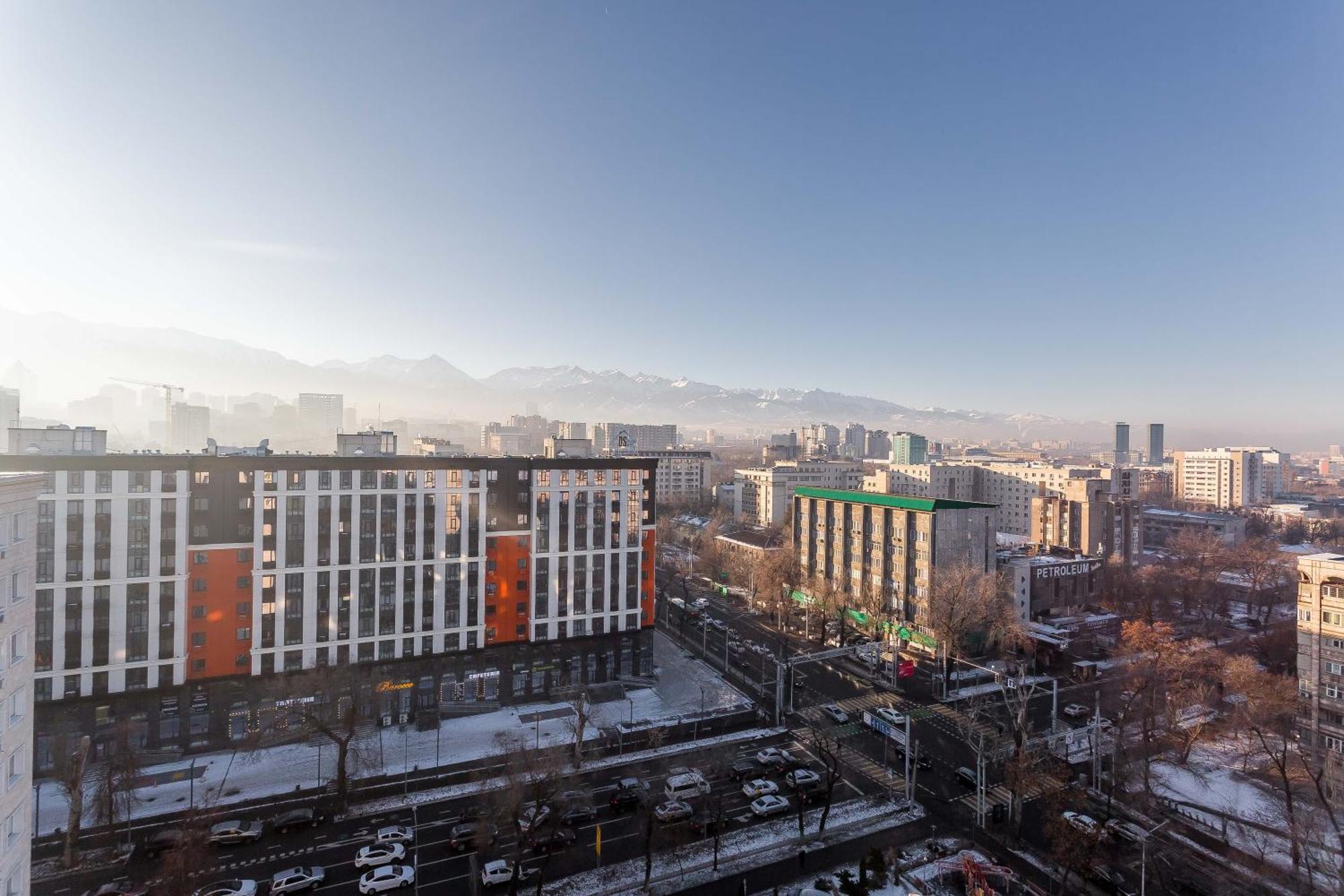 Квартира С Видом На Горы Almaty Ngoại thất bức ảnh